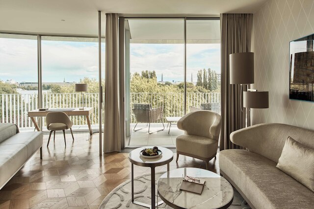 ザ フォントネー