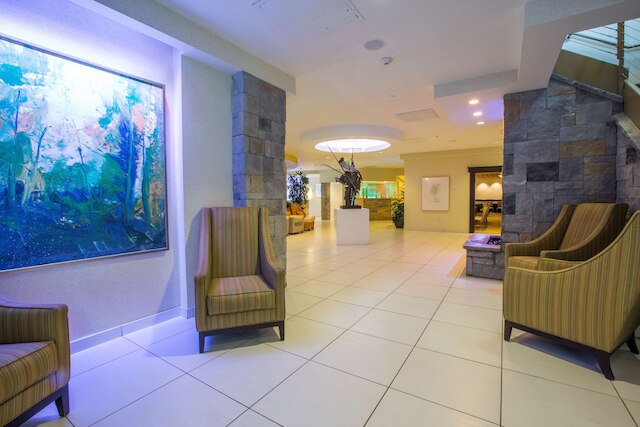 ザ ストラッタラン ロチェスター  ホテル & スパ -  ダブルツリー バイ ヒルトン