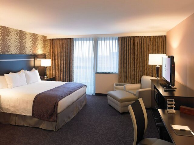 ザ ストラッタラン ロチェスター  ホテル & スパ -  ダブルツリー バイ ヒルトン