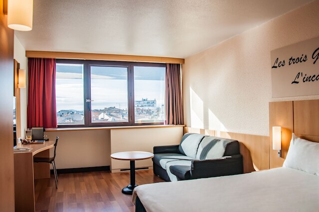 アイビス モンペリエ サントル コメディ