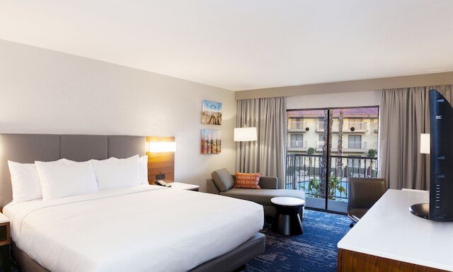 ダブルツリー バイ ヒルトン ホテル ベーカーズフィールド