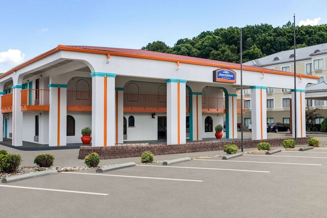 ハワード ジョンソン バイ ウィンダム チャタヌーガ ルックアウトマウンテン I-24