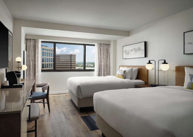 ソネスタ アーバイン ジョン ウェイン エアポート