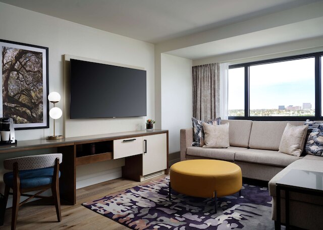 ソネスタ アーバイン ジョン ウェイン エアポート