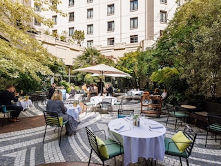 ノボテル パリ レ アール