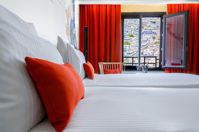 ノボテル パリ レ アール