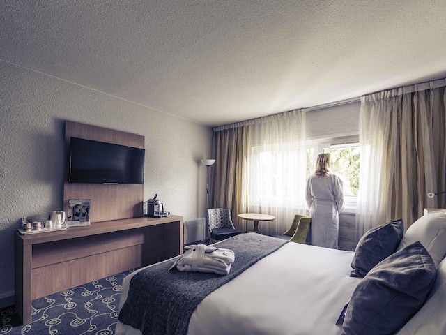 メルキュール アヌシー シュッド