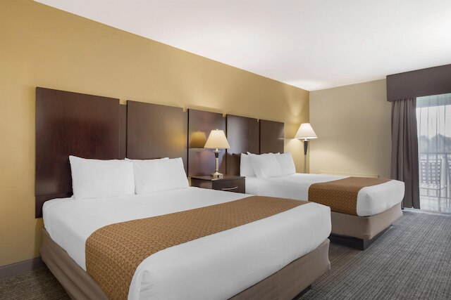 ベスト ウエスタン プラス プラザ バイ ザ グリーン