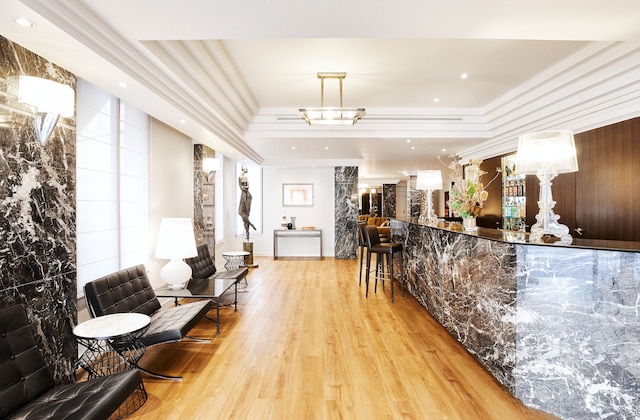 プラザ ツアー エッフェル ホテル