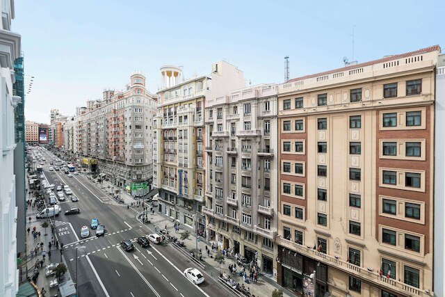 ホテル マドリード プラザ デ エスパーニャ アフィリアテッド バイ メリア