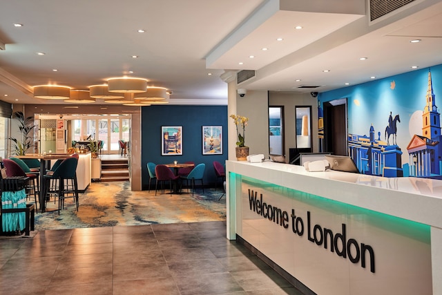 シスル トラファルガー - レスター スクエア