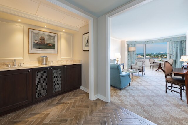 ザ ウィンザー コート