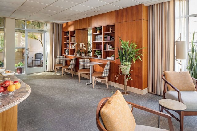 パーク レーン スイーツ アンド イン