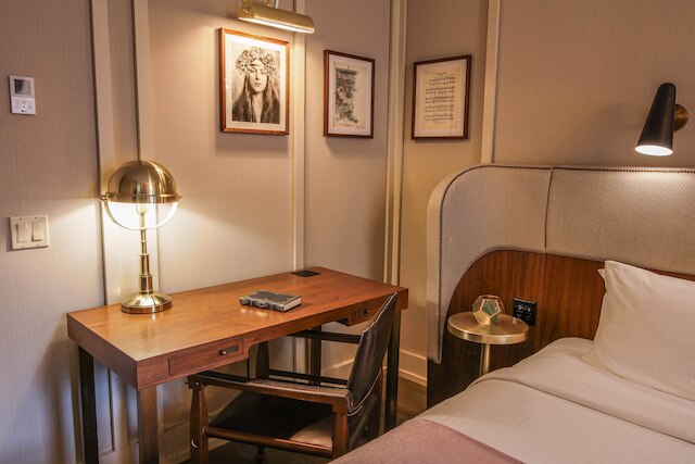 ザ エブリン ホテル