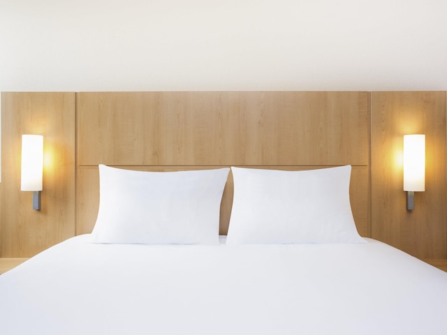 イビス ローザンヌ クリシエ