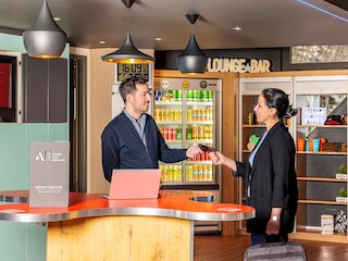 イビス ローザンヌ クリシエ