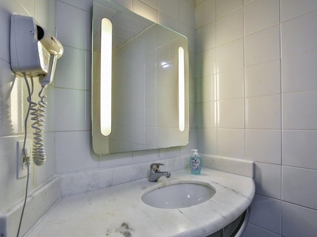 イビス ローザンヌ クリシエ