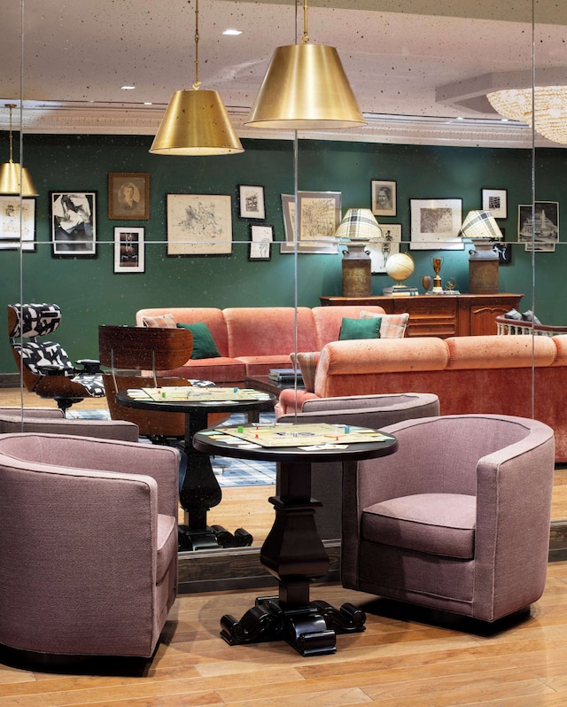 グラデュエート バイ ヒルトン ステート カレッジ