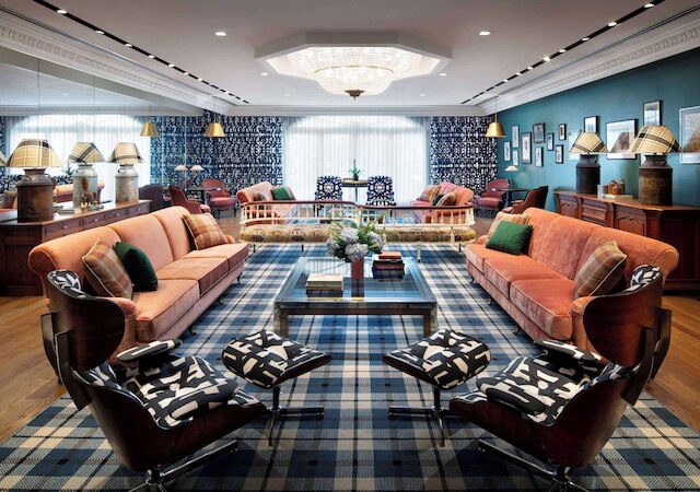 グラデュエート バイ ヒルトン ステート カレッジ