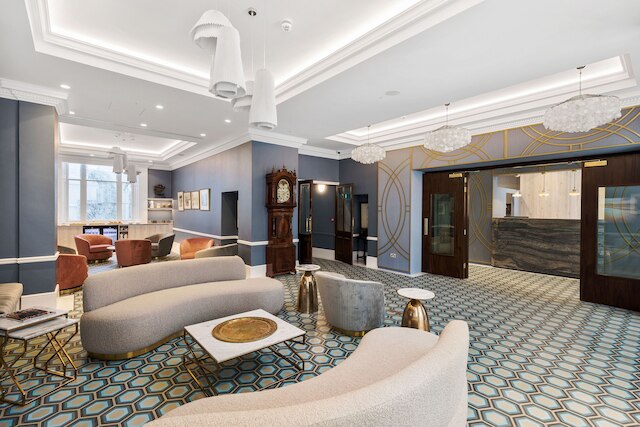 コモドア ホテル