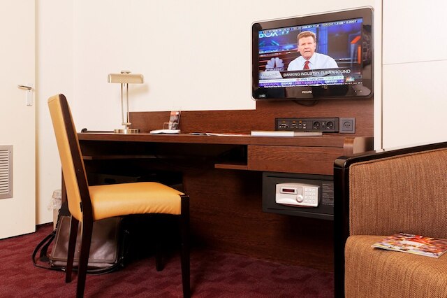 ベストウェスタン ダム スクエア イン