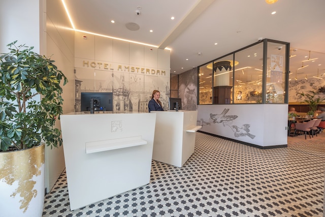 ホテル アムステルダム デ ルード レーウ