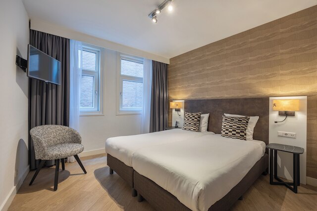 ホテル アムステルダム デ ルード レーウ