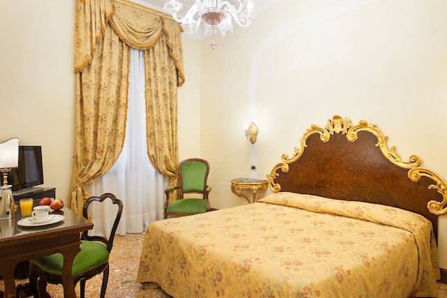 ホテル サン カッシアーノ カファブレット