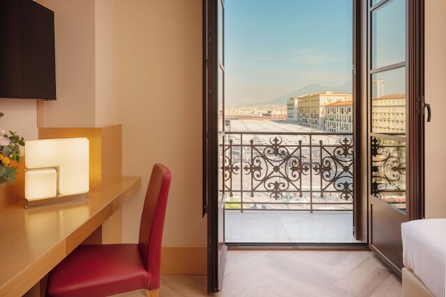 UNA ホテルズ ナポリ