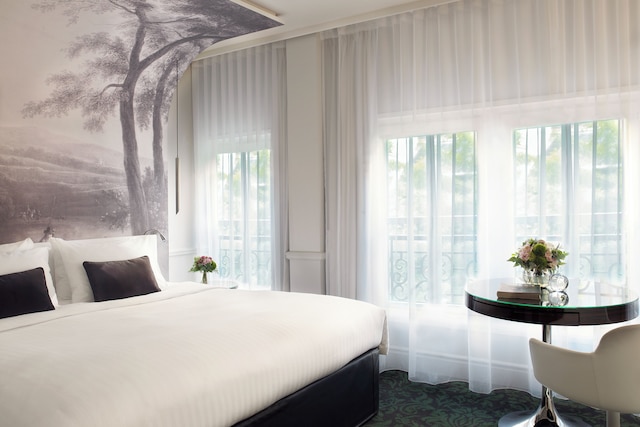 ルネッサンス パリ ノベル トゥール エッフェル ホテル