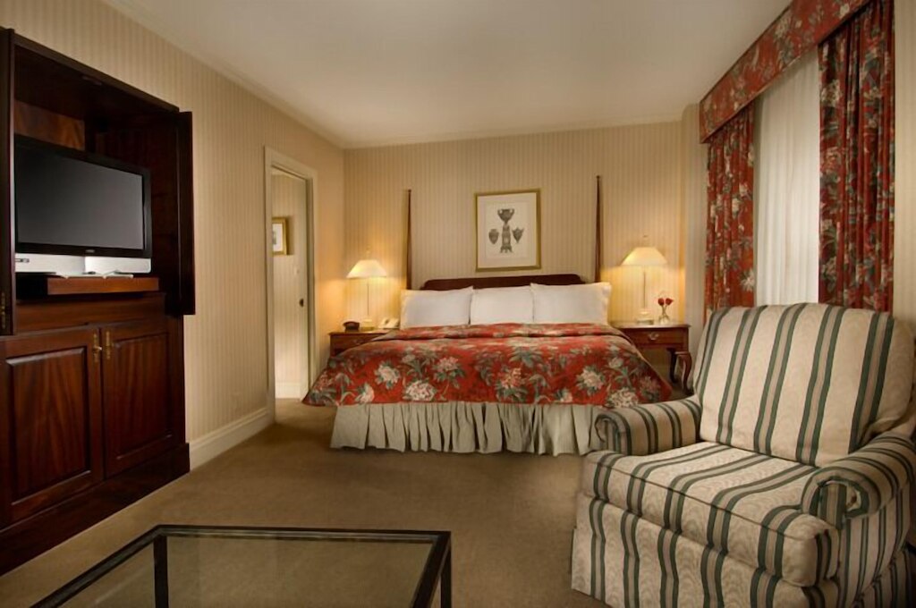 1.メイフラワー パーク ホテル