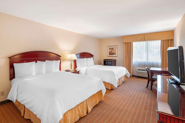 ベスト ウエスタン プラス ウエスト コビナ イン