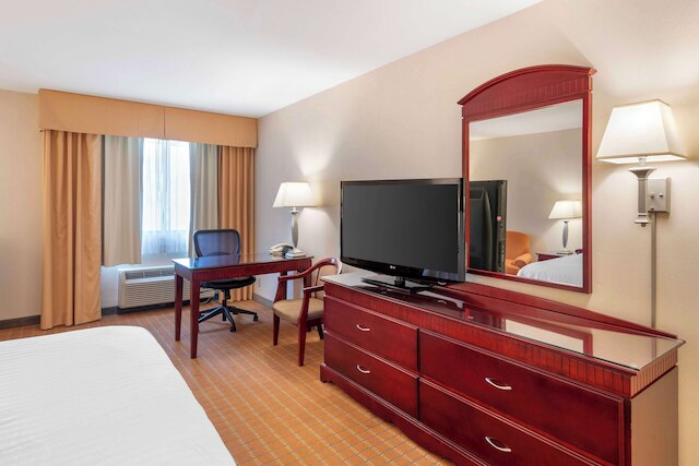 ベスト ウエスタン プラス ウエスト コビナ イン