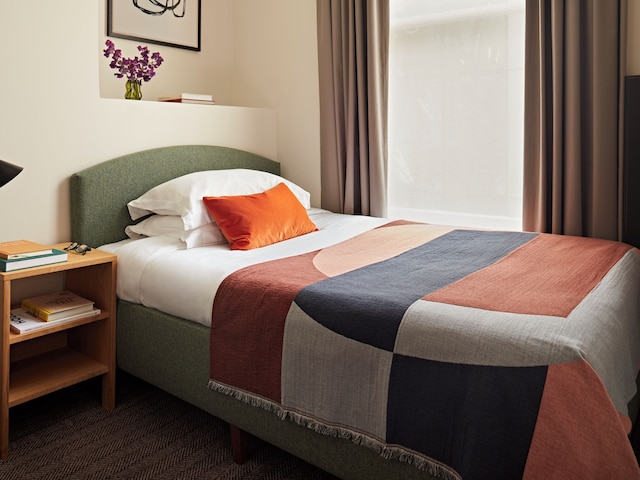 ヌマロンドンブルームズベリー