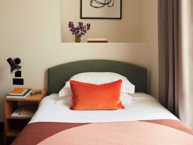 ヌマロンドンブルームズベリー