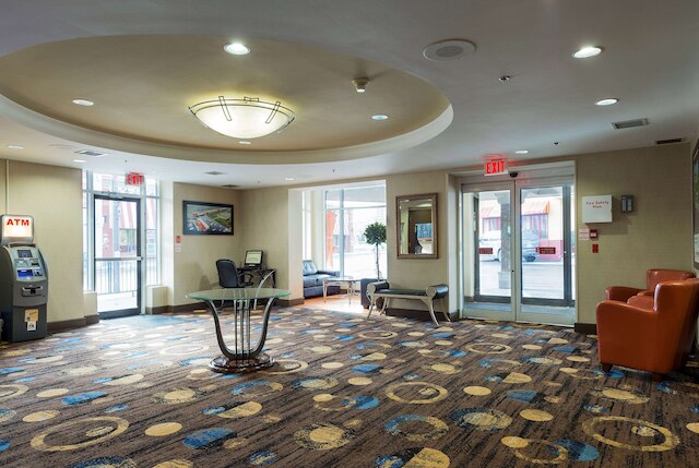 ハワード ジョンソン プラザ バイ ウィンダム バイ ザ フォールズ ナイアガラ フォールズ