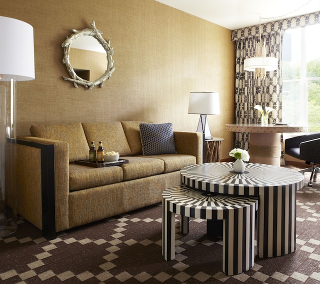 キンプトン リバープレイス ホテル by IHG