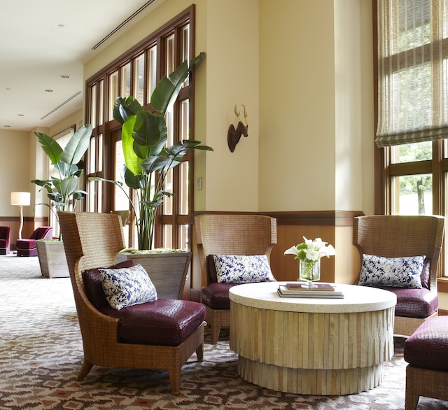 キンプトン リバープレイス ホテル by IHG