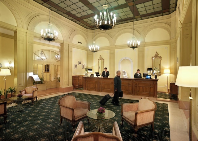 シーナ ブルファニ