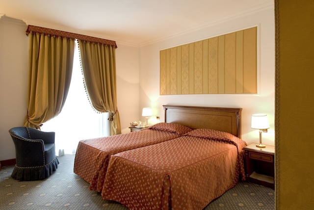 シーナ ブルファニ