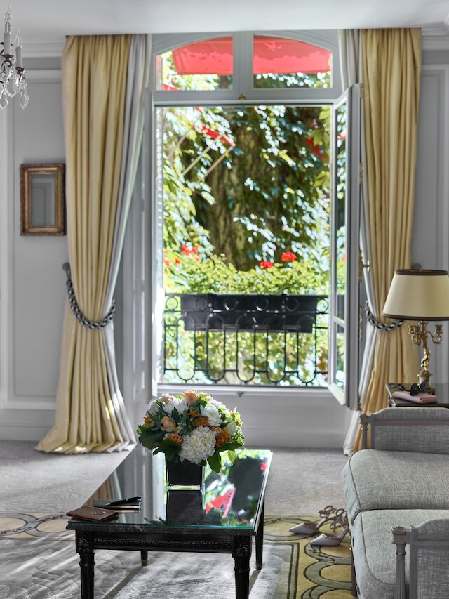 オテル プラザ アテネ - ドーチェスターコレクション