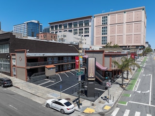 アレクシス パーク ホテル