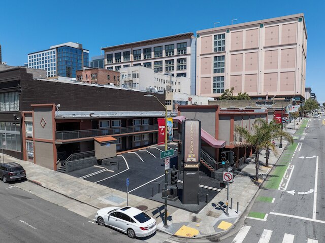 アレクシス パーク ホテル