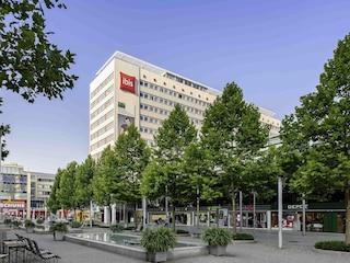 イビスドレスデンバスタイ