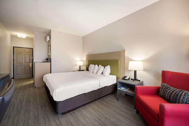 カントリー イン & スイーツ バイ ラディソン フリーポート イリノイ