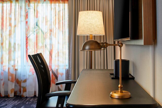 コートヤード バイ マリオット アルバニー エアポート