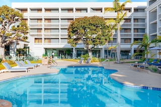 ホテル MDR マリナ デル レイ – ダブルツリー バイ ヒルトン