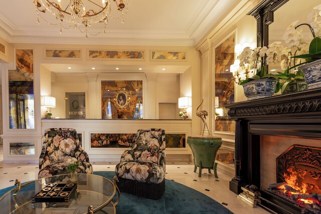 ウエスト エンド ホテル