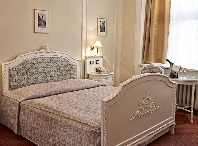 アンバサダー ズラタ ウサ