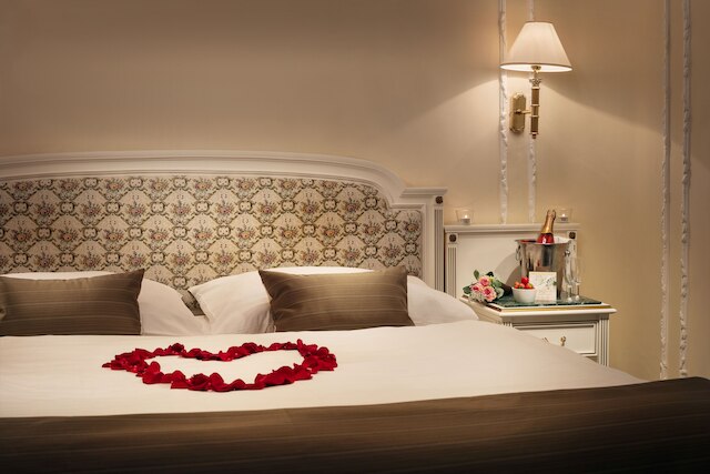 アンバサダー ズラタ ウサ